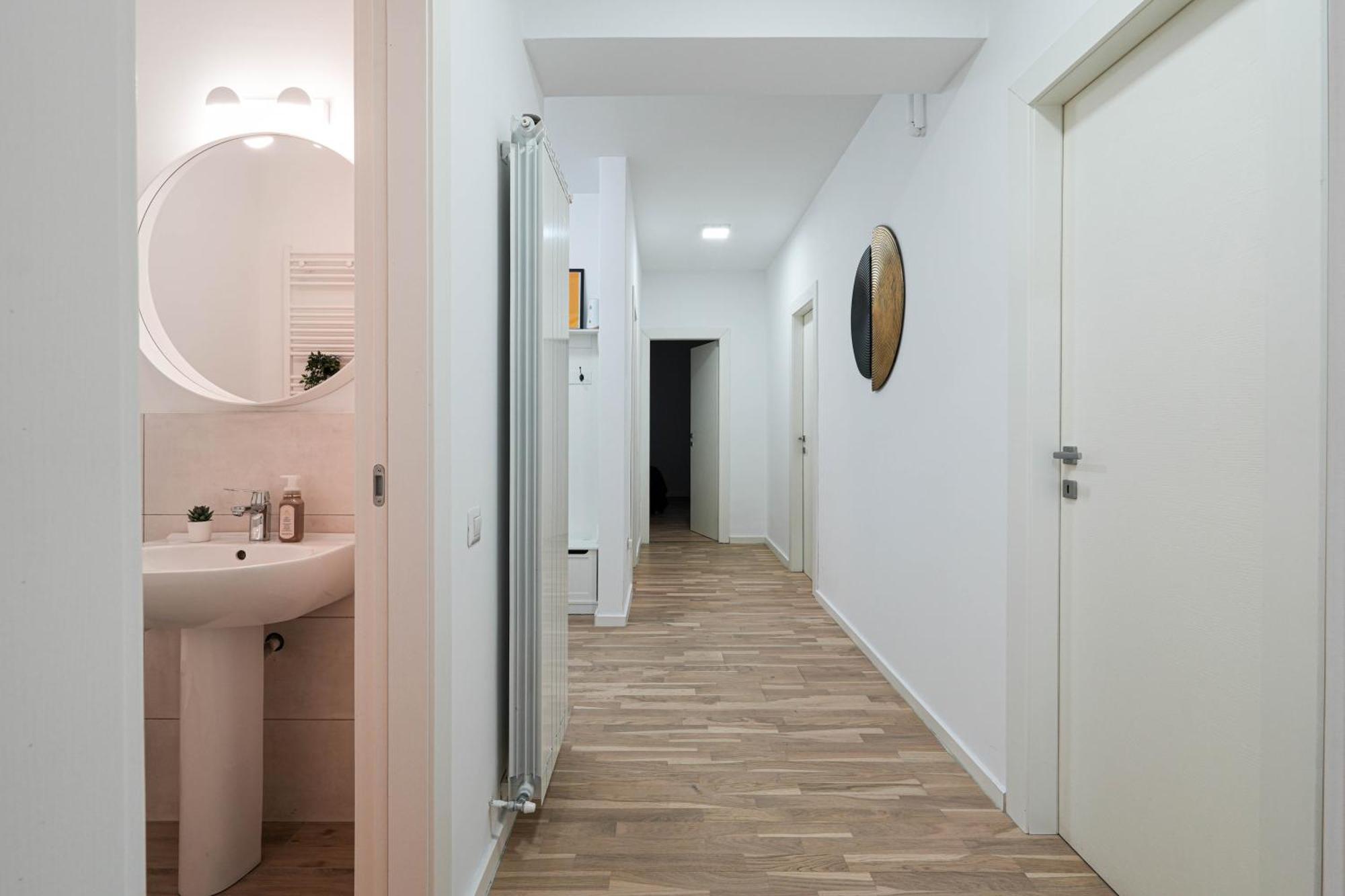 Gabi - Chic With Parking Close To Veranda Mall Apartment