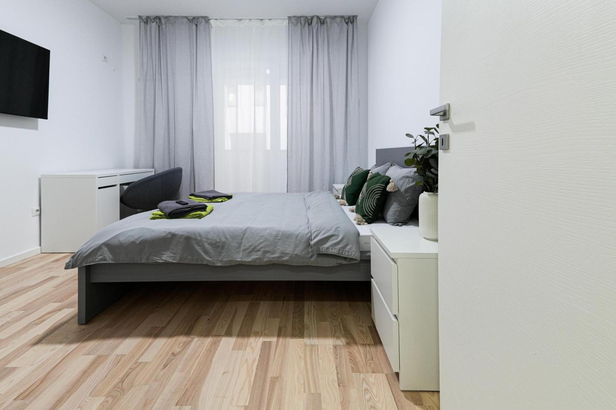 Gabi - Chic With Parking Close To Veranda Mall Bucharest