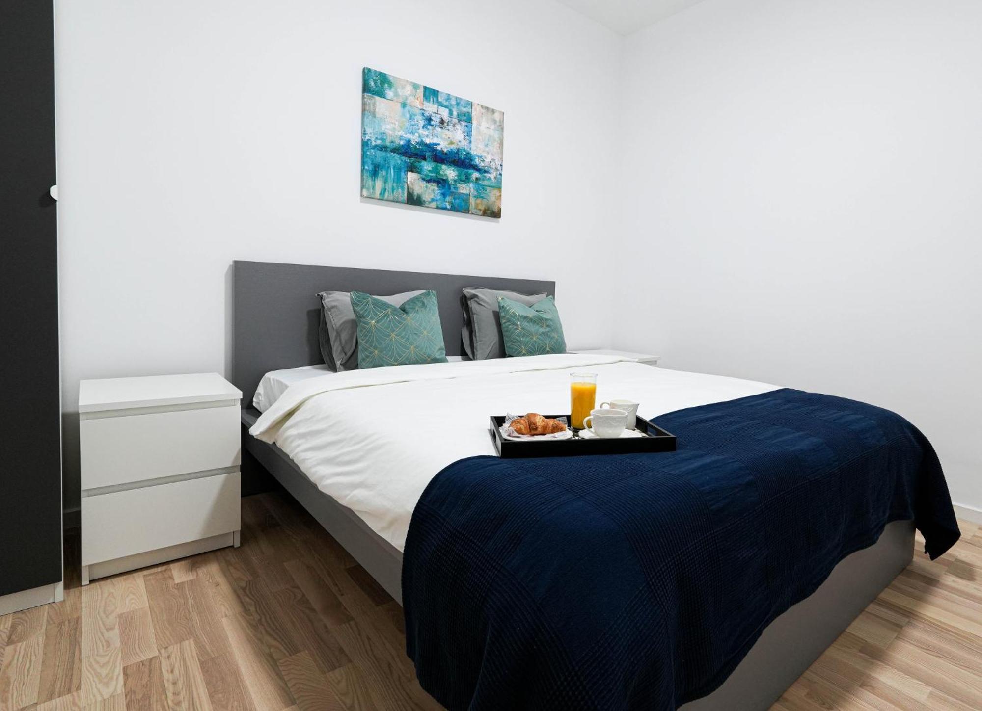 Gabi - Chic With Parking Close To Veranda Mall Bucharest
