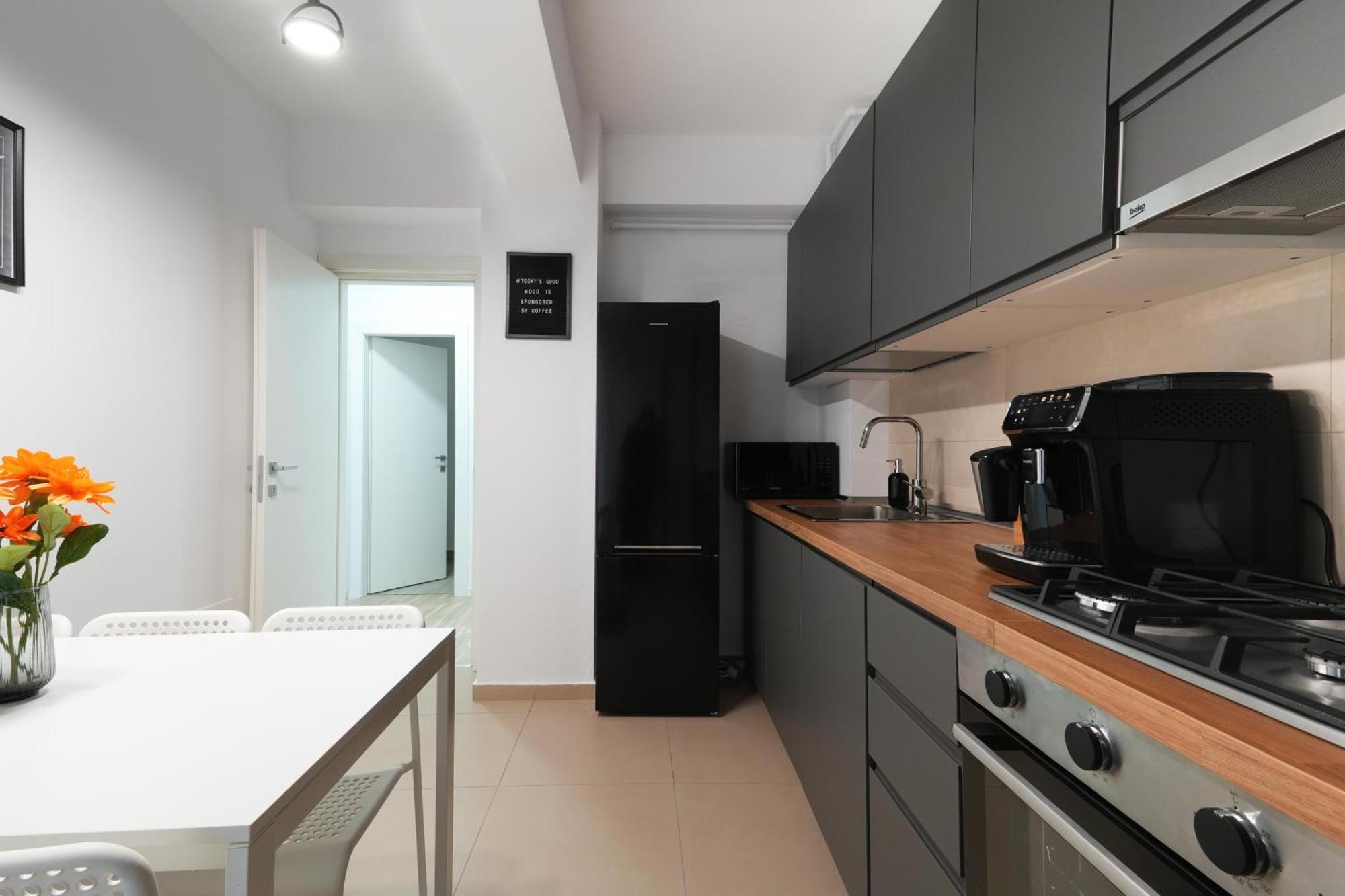Gabi - Chic With Parking Close To Veranda Mall * Bucharest